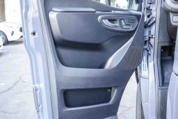 Mercedes-Benz Sprinter Crew Van Standard Roof 4-Cyl Diesel HO 2500 Standard Roof I4 Diesel HO 144" AWD 2026