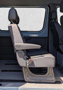 Mercedes-Benz Sprinter Crew Van High Roof 4-Cyl Diesel HO 2500 High Roof I4 Diesel HO 170" RWD 2026