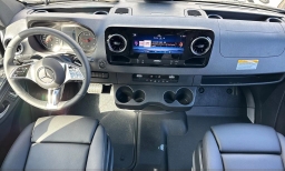 Mercedes-Benz Sprinter Crew Van High Roof 4-Cyl Diesel HO 2500 High Roof I4 Diesel HO 170" AWD 2026