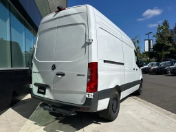Mercedes-Benz Sprinter Cargo Van Standard Roof 4-Cyl Diesel 2500 Standard Roof I4 Diesel 144" RWD 2025