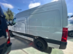 Mercedes-Benz Sprinter Cargo Van Standard Roof 4-Cyl Diesel 2500 Standard Roof I4 Diesel 144" RWD 2025