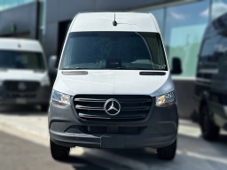 Mercedes-Benz Sprinter Cargo Van Standard Roof 4-Cyl Diesel 2500 Standard Roof I4 Diesel 144" RWD 2025