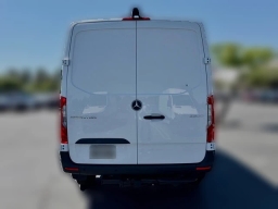 Mercedes-Benz Sprinter Crew Van Standard Roof 4-Cyl Diesel 2500 Standard Roof I4 Diesel 144" RWD 2026
