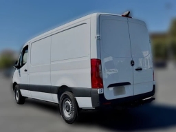 Mercedes-Benz Sprinter Crew Van Standard Roof 4-Cyl Diesel 2500 Standard Roof I4 Diesel 144" RWD 2026