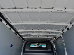 Mercedes-Benz Sprinter Crew Van Standard Roof 4-Cyl Diesel 2500 Standard Roof I4 Diesel 144" RWD 2026