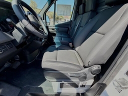 Mercedes-Benz Sprinter Crew Van Standard Roof 4-Cyl Diesel 2500 Standard Roof I4 Diesel 144" RWD 2026