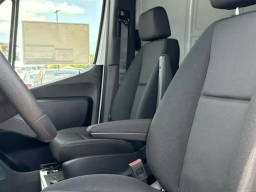 Mercedes-Benz Sprinter Cargo Van Standard Roof 4-Cyl Diesel 2500 Standard Roof I4 Diesel 144" RWD 2025