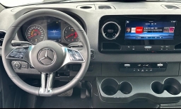Mercedes-Benz Sprinter Crew Van Standard Roof 4-Cyl Diesel 2500 Standard Roof I4 Diesel 144" RWD 2026