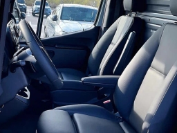 Mercedes-Benz Sprinter Crew Van Standard Roof 4-Cyl Diesel 2500 Standard Roof I4 Diesel 144" RWD 2026