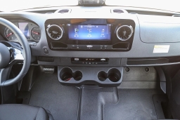 Mercedes-Benz Sprinter Crew Van Standard Roof 4-Cyl Diesel 2500 Standard Roof I4 Diesel 144" RWD 2026
