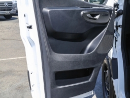 Mercedes-Benz Sprinter Crew Van Standard Roof 4-Cyl Diesel 2500 Standard Roof I4 Diesel 144" RWD 2026
