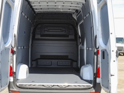 Mercedes-Benz Sprinter Crew Van Standard Roof 4-Cyl Diesel 2500 Standard Roof I4 Diesel 144" RWD 2026
