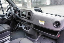 Mercedes-Benz Sprinter Crew Van Standard Roof 4-Cyl Diesel 2500 Standard Roof I4 Diesel 144" RWD 2026