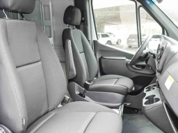 Mercedes-Benz Sprinter Crew Van Standard Roof 4-Cyl Diesel 2500 Standard Roof I4 Diesel 144" RWD 2026