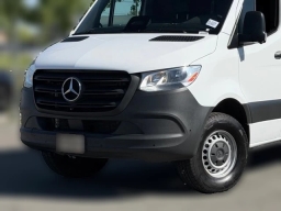 Mercedes-Benz Sprinter Cargo Van Standard Roof 4-Cyl Diesel 2500 Standard Roof I4 Diesel 144" RWD 2025