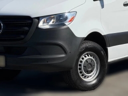 Mercedes-Benz Sprinter Cargo Van Standard Roof 4-Cyl Diesel 2500 Standard Roof I4 Diesel 144" RWD 2025