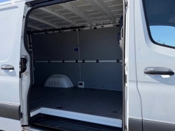 Mercedes-Benz Sprinter Cargo Van Standard Roof 4-Cyl Diesel 2500 Standard Roof I4 Diesel 144" RWD 2025