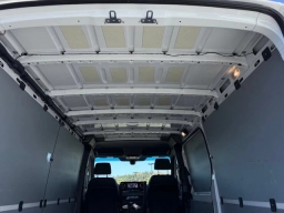 Mercedes-Benz Sprinter Cargo Van Standard Roof 4-Cyl Diesel 2500 Standard Roof I4 Diesel 144" RWD 2025