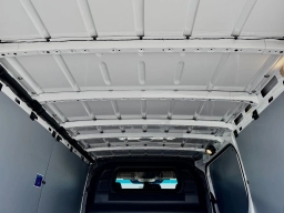 Mercedes-Benz Sprinter Crew Van Standard Roof 4-Cyl Diesel 2500 Standard Roof I4 Diesel 144" RWD 2026