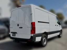 Mercedes-Benz Sprinter Crew Van Standard Roof 4-Cyl Diesel 2500 Standard Roof I4 Diesel 144" RWD 2026