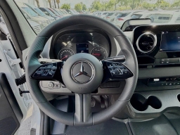 Mercedes-Benz Sprinter Crew Van Standard Roof 4-Cyl Diesel 2500 Standard Roof I4 Diesel 144" RWD 2026