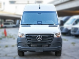 Mercedes-Benz Sprinter Crew Van Standard Roof 4-Cyl Diesel 2500 Standard Roof I4 Diesel 144" RWD 2026