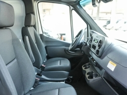 Mercedes-Benz Sprinter Crew Van Standard Roof 4-Cyl Diesel 2500 Standard Roof I4 Diesel 144" RWD 2026