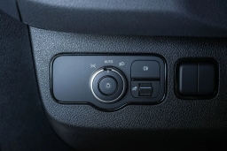 Mercedes-Benz Sprinter Crew Van Standard Roof 4-Cyl Diesel 2500 Standard Roof I4 Diesel 144" RWD 2026