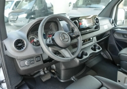 Mercedes-Benz Sprinter Crew Van Standard Roof 4-Cyl Diesel 2500 Standard Roof I4 Diesel 144" RWD 2026