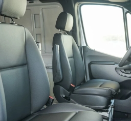 Mercedes-Benz Sprinter Crew Van Standard Roof 4-Cyl Diesel 2500 Standard Roof I4 Diesel 144" RWD 2026