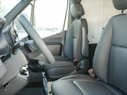 Mercedes-Benz Sprinter Crew Van Standard Roof 4-Cyl Diesel 2500 Standard Roof I4 Diesel 144" RWD 2026