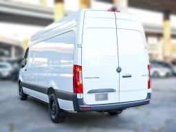 Mercedes-Benz Sprinter Crew Van High Roof 4-Cyl Diesel 2500 High Roof I4 Diesel 170" RWD 2026