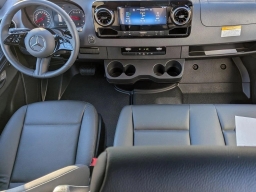 Mercedes-Benz Sprinter Cargo Van High Roof 4-Cyl Diesel 2500 High Roof I4 Diesel 170" RWD 2026