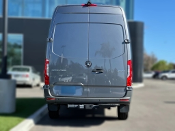 Mercedes-Benz Sprinter Crew Van High Roof 4-Cyl Diesel 2500 High Roof I4 Diesel 170" RWD 2026