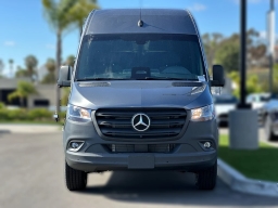 Mercedes-Benz Sprinter Crew Van High Roof 4-Cyl Diesel 2500 High Roof I4 Diesel 170" RWD 2026