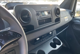 Mercedes-Benz Sprinter Cargo Van High Roof 4-Cyl Diesel 2500 High Roof I4 Diesel 170" RWD 2025