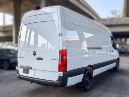Mercedes-Benz Sprinter Crew Van High Roof 4-Cyl Diesel 2500 High Roof I4 Diesel 170" RWD 2026