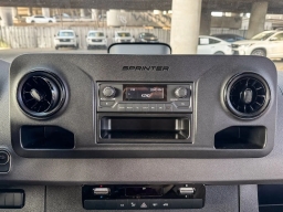 Mercedes-Benz Sprinter Crew Van High Roof 4-Cyl Diesel 2500 High Roof I4 Diesel 170" RWD 2026