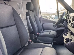 Mercedes-Benz Sprinter Crew Van High Roof 4-Cyl Diesel 2500 High Roof I4 Diesel 170" RWD 2026