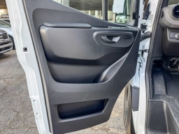 Mercedes-Benz Sprinter Crew Van High Roof 4-Cyl Diesel 2500 High Roof I4 Diesel 170" RWD 2026