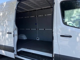 Mercedes-Benz Sprinter Cargo Van High Roof 4-Cyl Diesel 2500 High Roof I4 Diesel 170" RWD 2026
