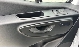 Mercedes-Benz Sprinter Crew Van Standard Roof 4-Cyl Diesel HO 2500 Standard Roof I4 Diesel HO 144" RWD 2026
