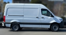 Mercedes-Benz Sprinter Crew Van Standard Roof 4-Cyl Diesel HO 2500 Standard Roof I4 Diesel HO 144" RWD 2026