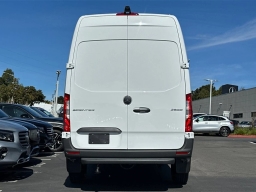 Mercedes-Benz Sprinter Crew Van Standard Roof 4-Cyl Diesel HO 2500 Standard Roof I4 Diesel HO 144" RWD 2026