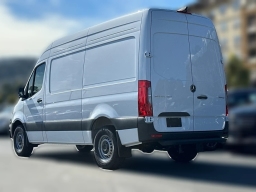 Mercedes-Benz Sprinter Crew Van Standard Roof 4-Cyl Diesel HO 2500 Standard Roof I4 Diesel HO 144" RWD 2026