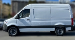 Mercedes-Benz Sprinter Crew Van Standard Roof 4-Cyl Diesel HO 2500 Standard Roof I4 Diesel HO 144" RWD 2026