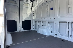 Mercedes-Benz Sprinter Crew Van Standard Roof 4-Cyl Diesel HO 2500 Standard Roof I4 Diesel HO 144" RWD 2026
