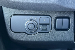 Mercedes-Benz Sprinter Crew Van Standard Roof 4-Cyl Diesel HO 2500 Standard Roof I4 Diesel HO 144" RWD 2026