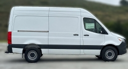 Mercedes-Benz Sprinter Crew Van Standard Roof 4-Cyl Diesel HO 2500 Standard Roof I4 Diesel HO 144" RWD 2026