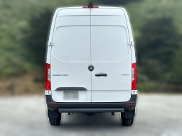 Mercedes-Benz Sprinter Crew Van Standard Roof 4-Cyl Diesel HO 2500 Standard Roof I4 Diesel HO 144" RWD 2026